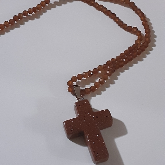 HESSONITE GARNET/GOLD SANDSTONE CROSS NECKLACE - Picture 2 of 5